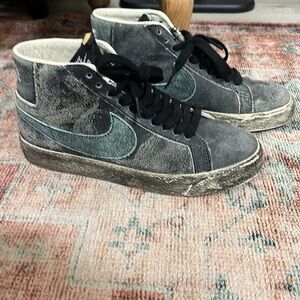 Nike SB Zoom Blazer Mid PRM Black Light Dew-Coconut Milk